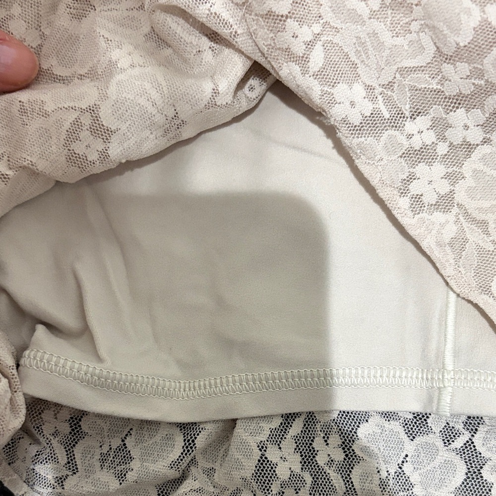 Offline by Aerie Women's Shorts in Cream - Picture 5 of 6